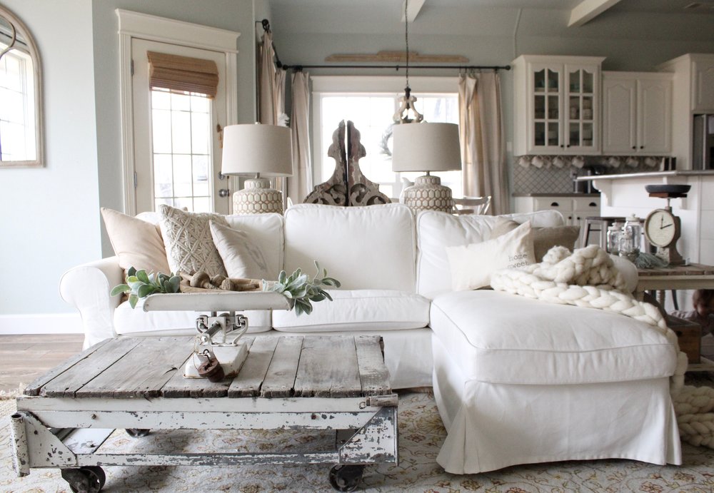 white farmhouse living room decor