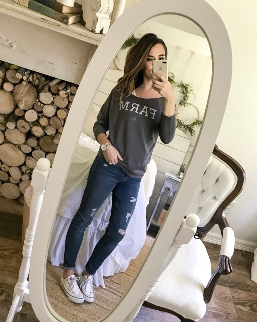 CottonStem.com skinny jeans sweatshirt fall outfit mom clothes