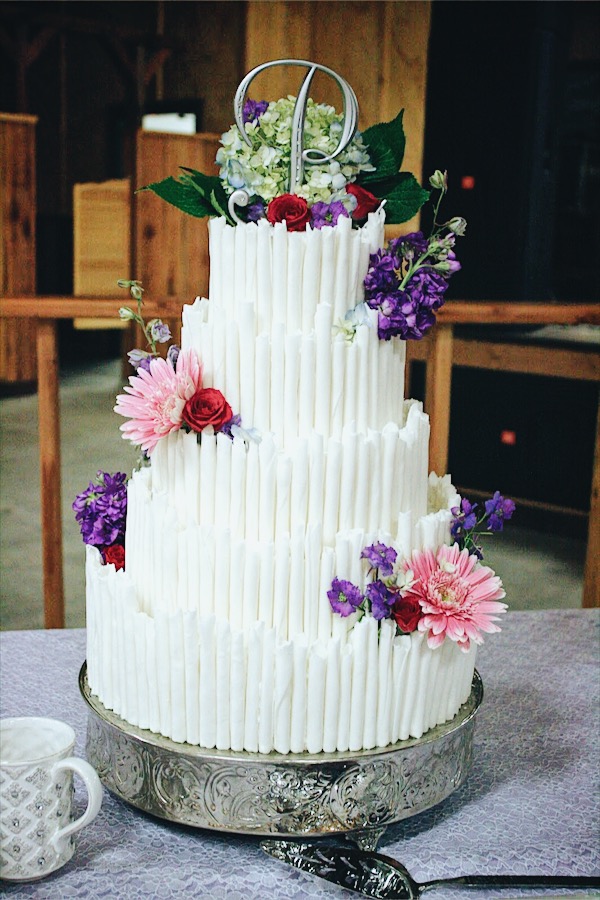 CottonStem.com boho farmhouse wedding decor cake style