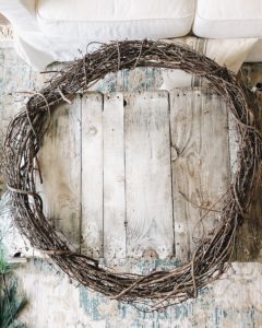 CottonStem.com quick and easy christmas holiday wreath diy tutorial farmhouse decor cottage style