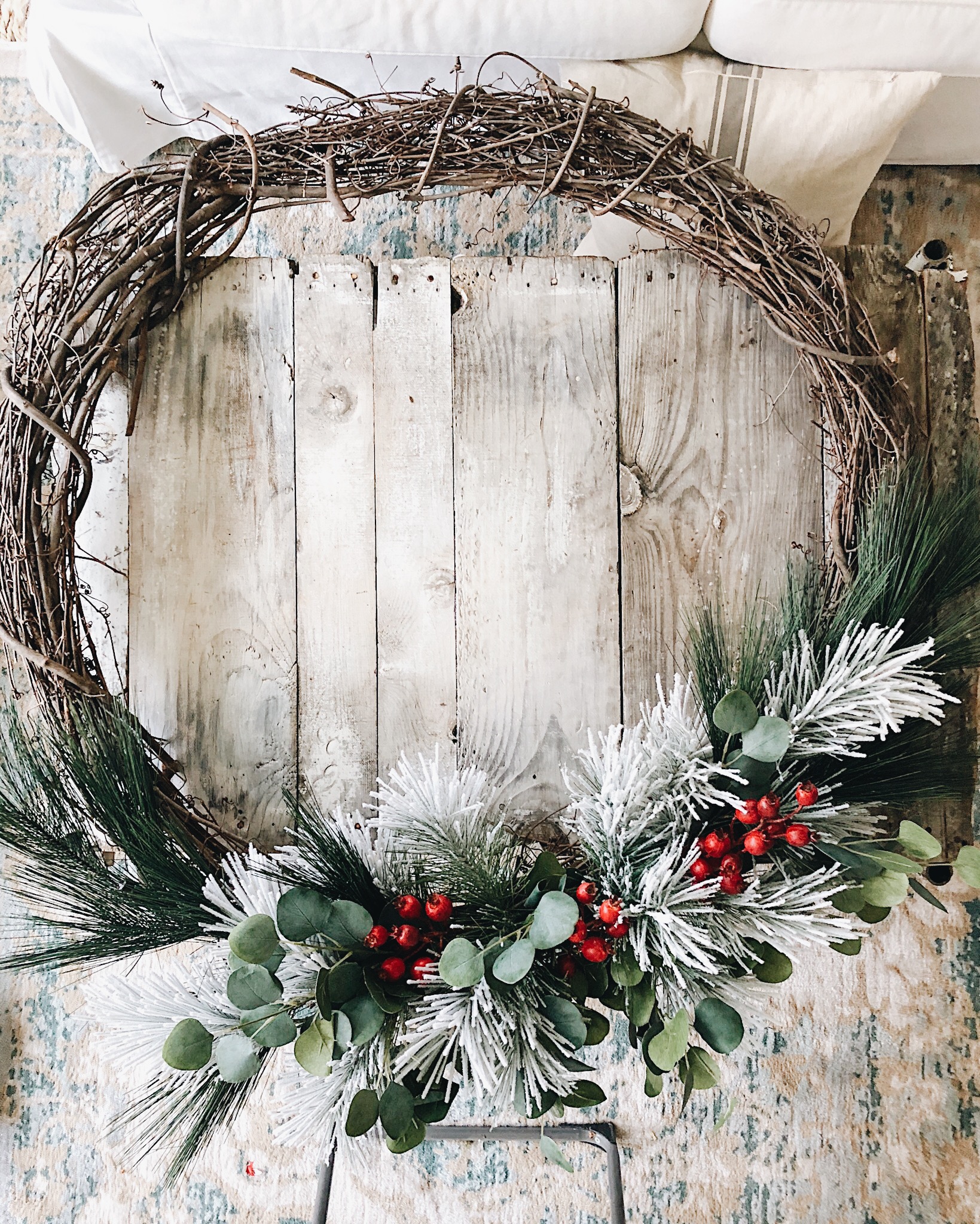 Simple and Quick Farmhouse Christmas Wreath DIY Tutorial - Cotton Stem