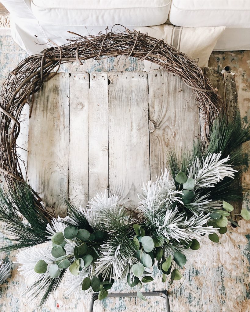 CottonStem.com quick and easy christmas holiday wreath diy tutorial farmhouse decor eucalyptus